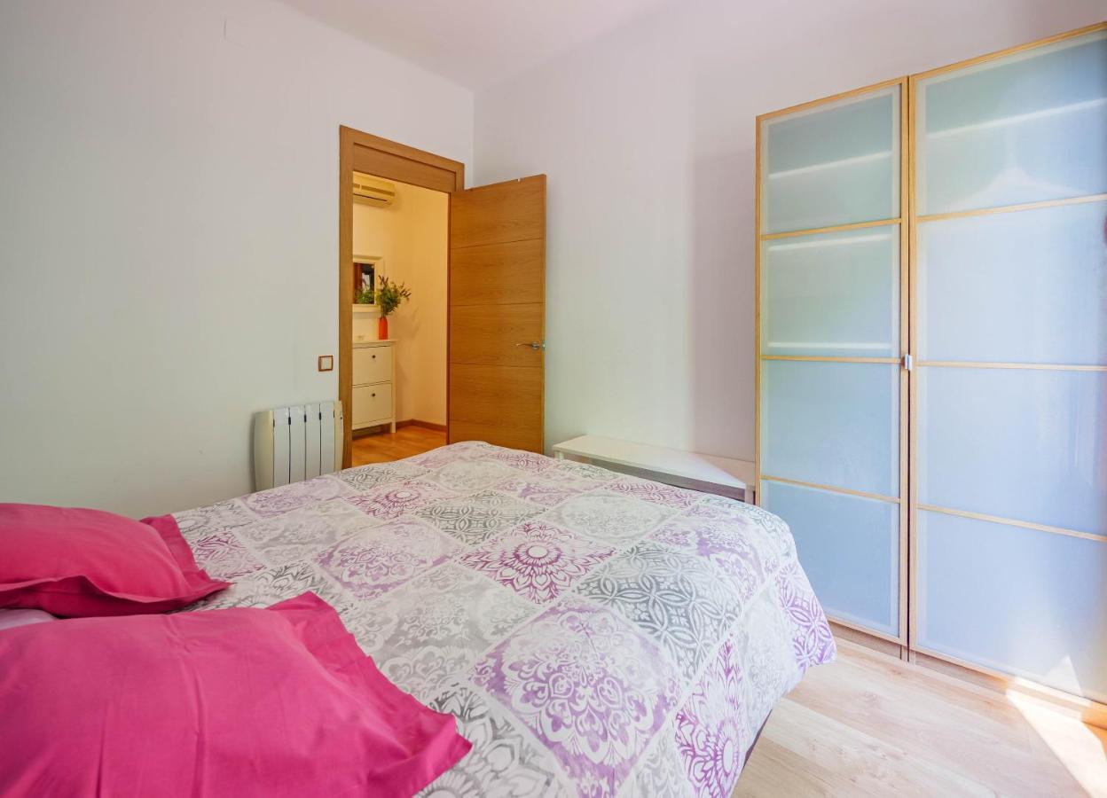 Absolute Sagrada Familia Apartment Barcelona Bagian luar foto