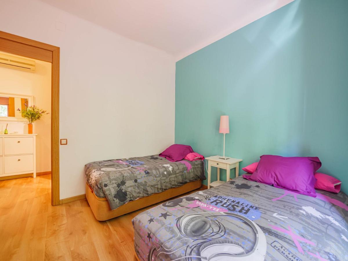Absolute Sagrada Familia Apartment Barcelona Bagian luar foto
