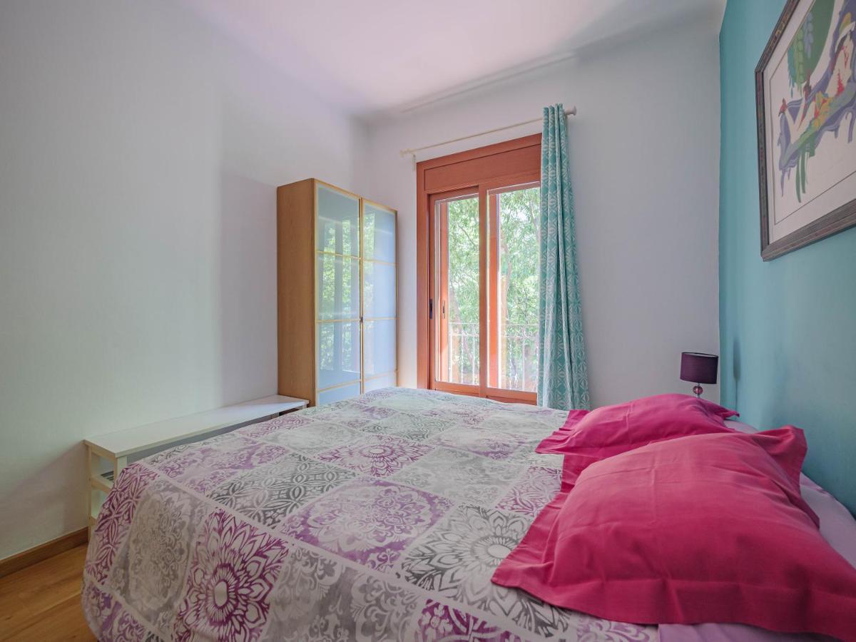 Absolute Sagrada Familia Apartment Barcelona Bagian luar foto