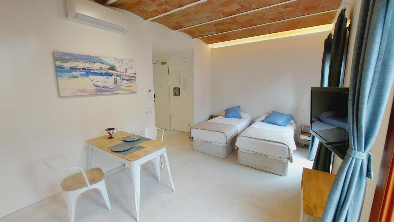 Absolute Sagrada Familia Apartment Barcelona Bagian luar foto